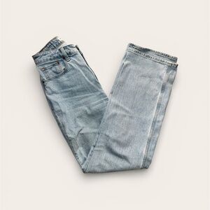 Abercrombie & Fitch Women’s Curve Love High Rise 90’s Relaxed Jeans